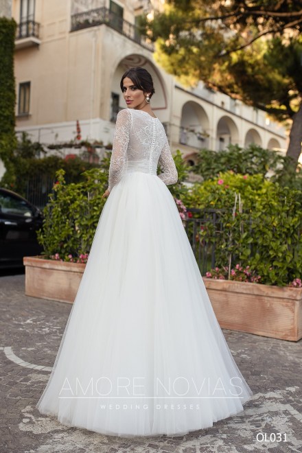 https://amore-novias.com/images/stories/virtuemart/product/OL031       (3).jpg